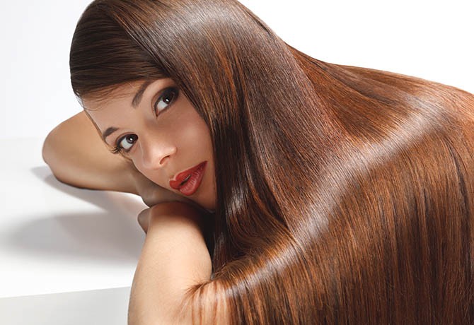 Conheça os diferentes tipos de alisantes para cabelos do mercado
